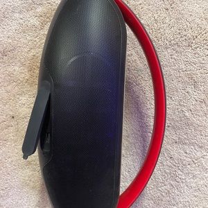 Speaker, loud, clear